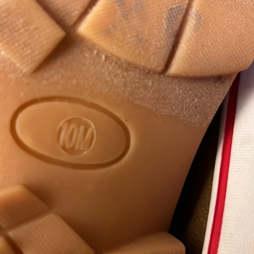 New@titude tan red 10M frosty synthetic upper
